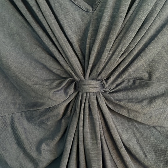 MAURICE’S Periwinkle Blue V-Neck Tie Front Short Sleeve Top, Size Medium, EUC. - Picture 4 of 7